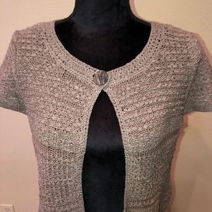 🌻 Chico’s one button short sleeve bolero sweater